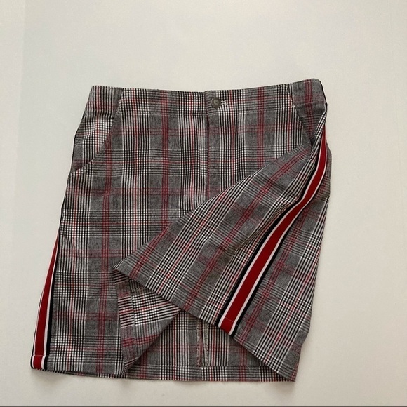 Hollister Plaid Skirt | Size M - Picture 2 of 5